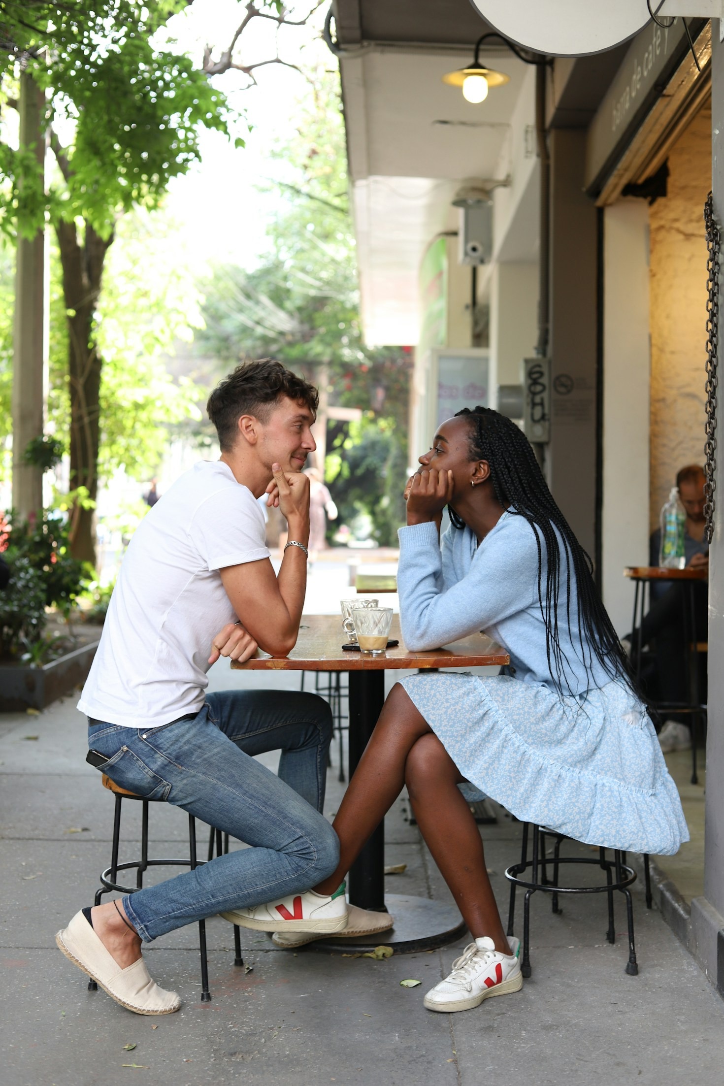 How to Start Meaningful Conversations on Dateblitz